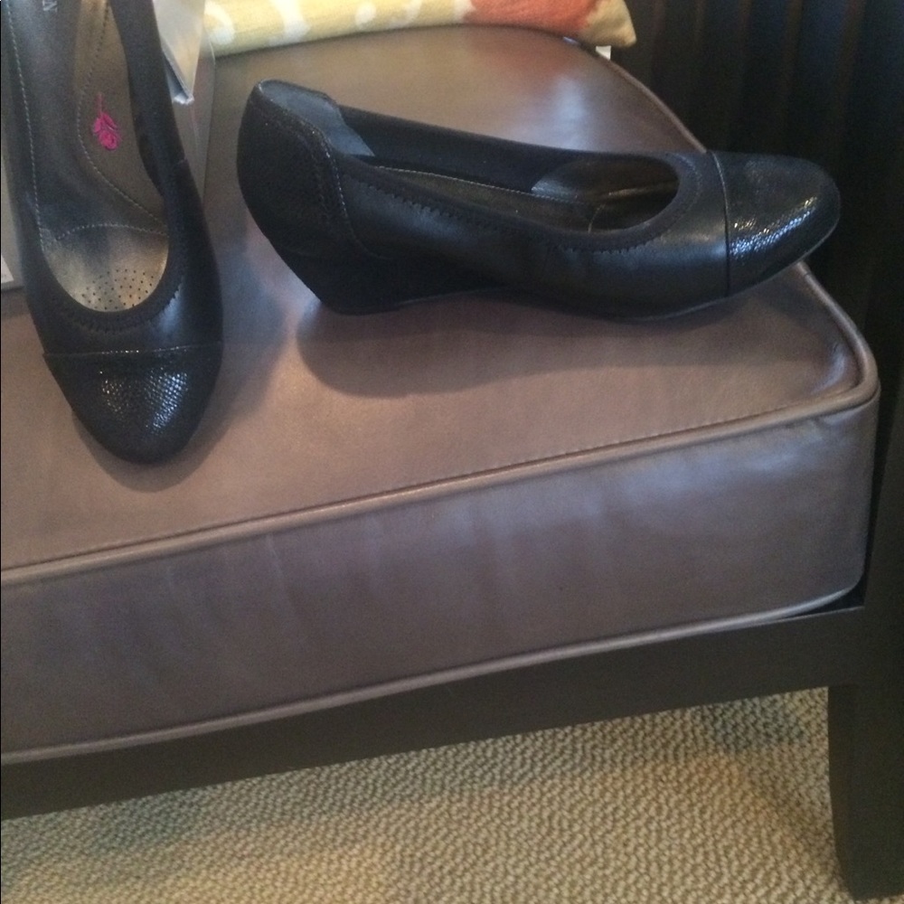 NWT, ROS HOMMERSON Lthr. WEDGE, BLACK. 6 1/2 M